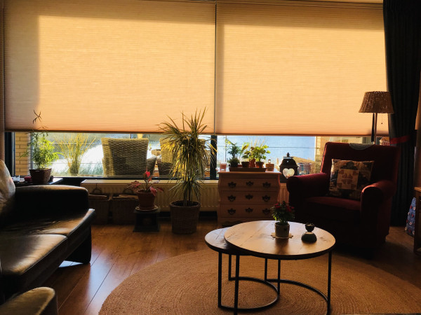 Thermische breuk door plisségordijnen